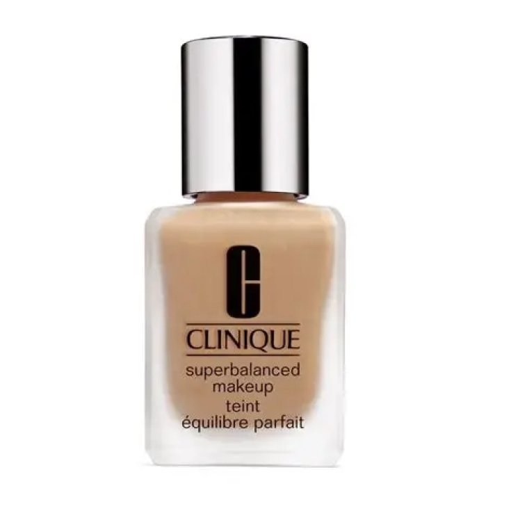 CQ AUSGEWOGENES MAKE-UP 03